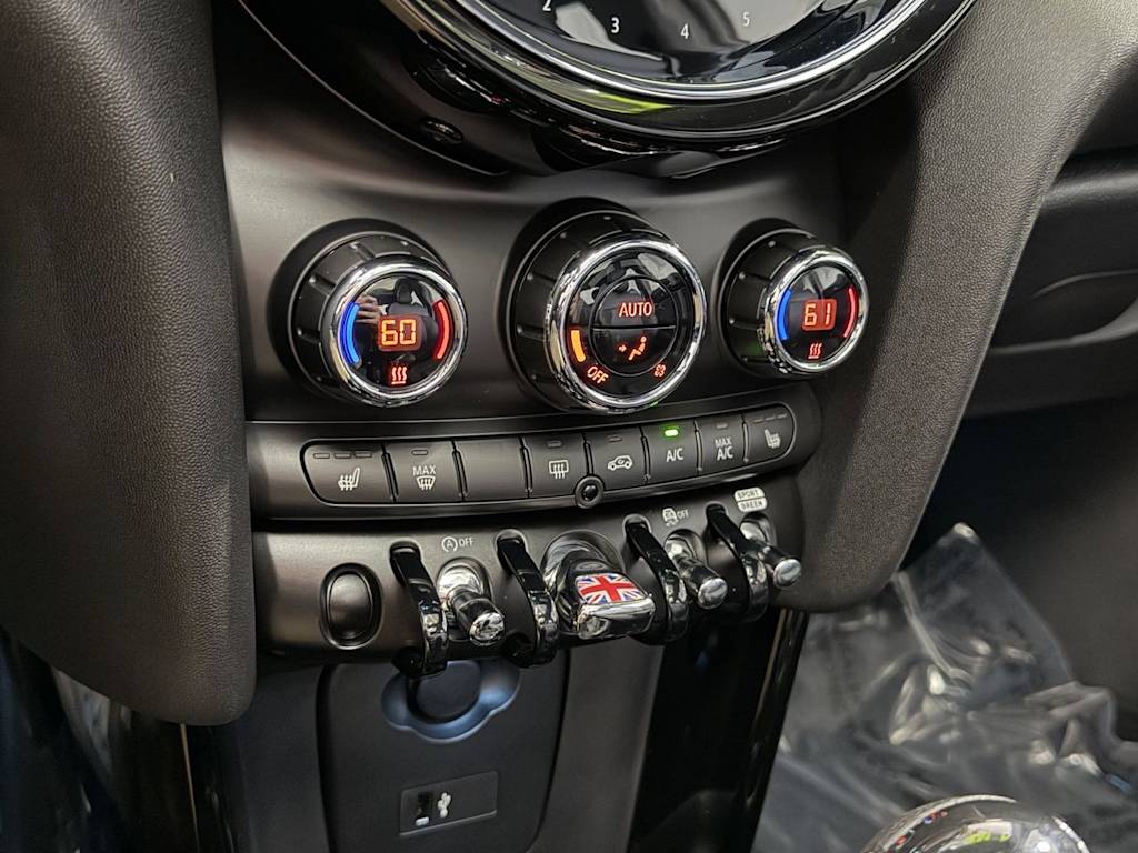 Thumbnail: 2023 MINI Cooper - 23