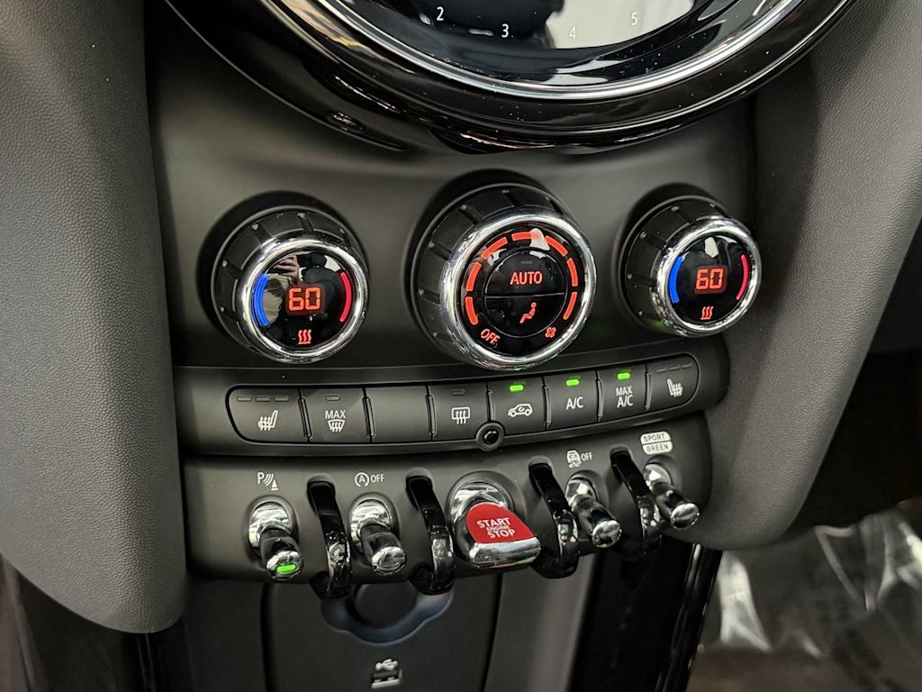 Thumbnail: 2023 MINI Cooper - 24