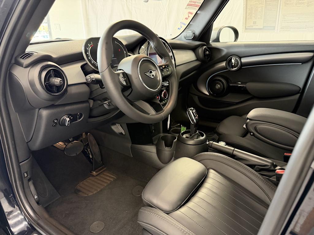 Thumbnail: 2023 MINI Cooper - 2