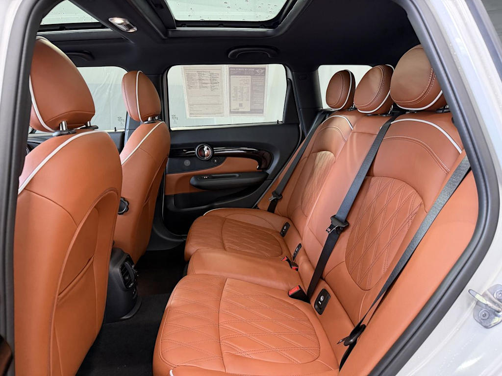 Thumbnail: 2023 MINI Cooper Clubman - 10