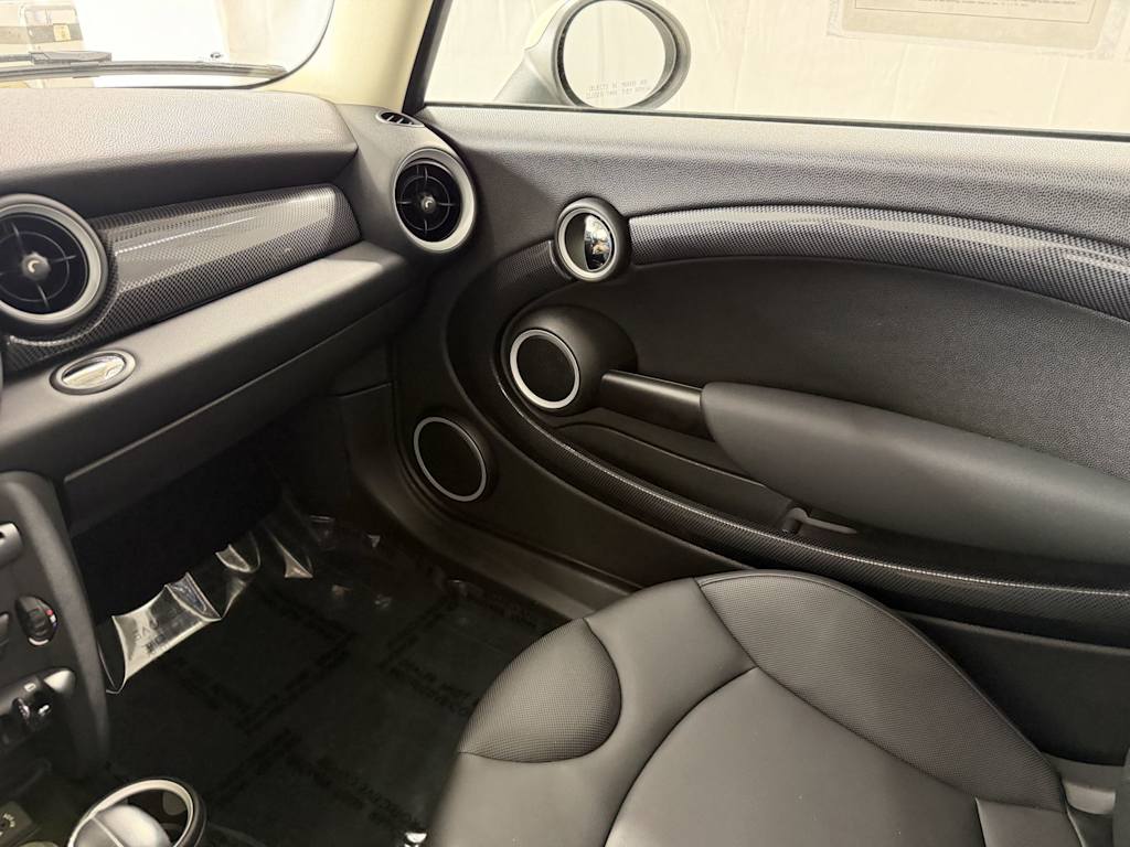 Thumbnail: 2013 MINI Cooper - 10