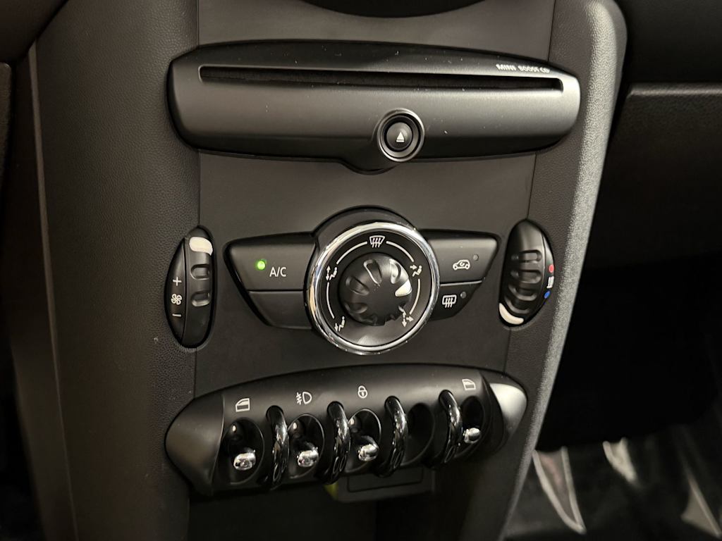 Thumbnail: 2013 MINI Cooper - 22