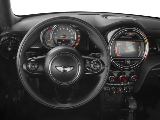 Thumbnail: 2016 MINI Cooper Hardtop - 3