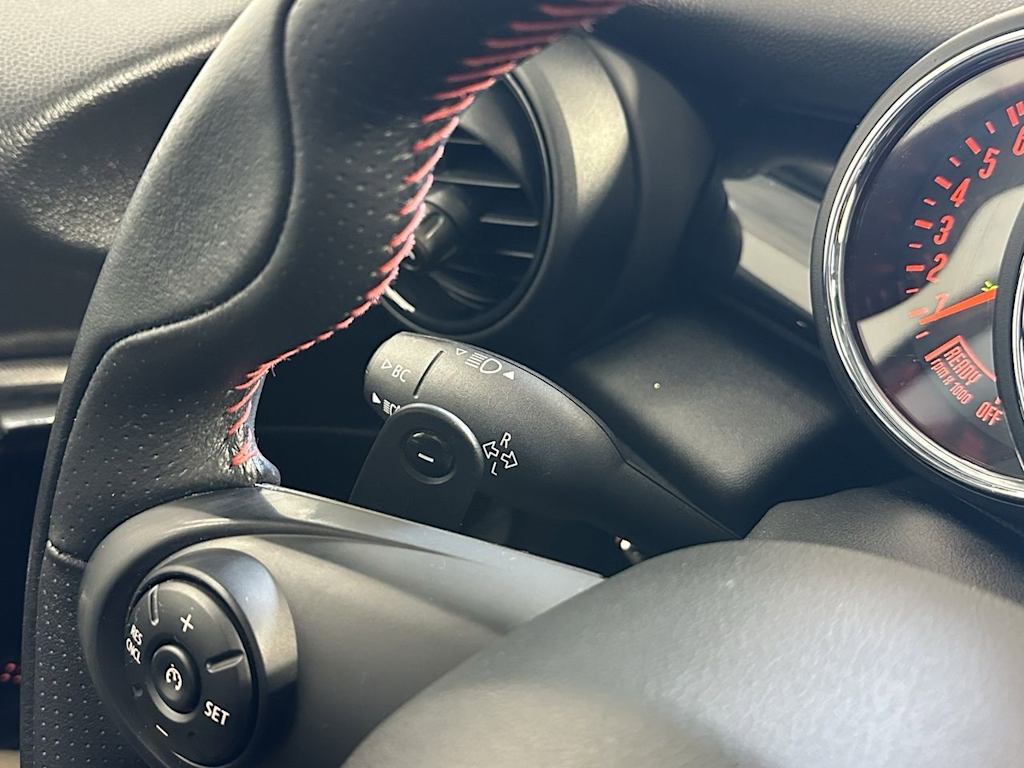 Thumbnail: 2019 MINI Cooper Hardtop - 22