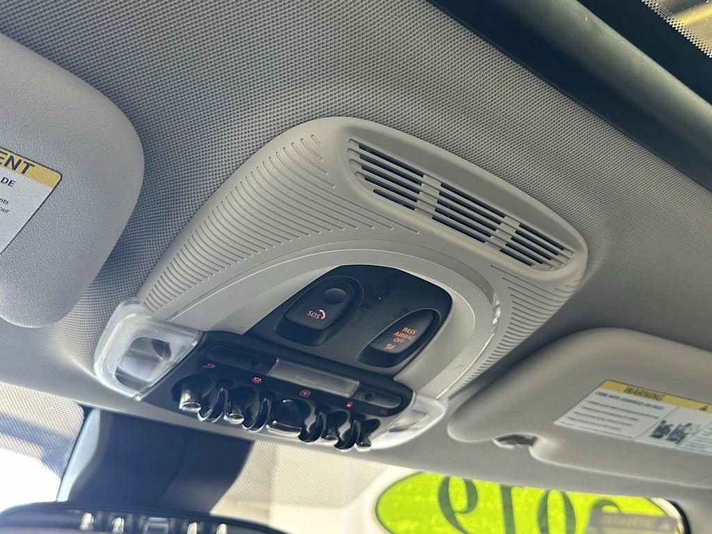 Thumbnail: 2019 MINI Cooper Hardtop - 23