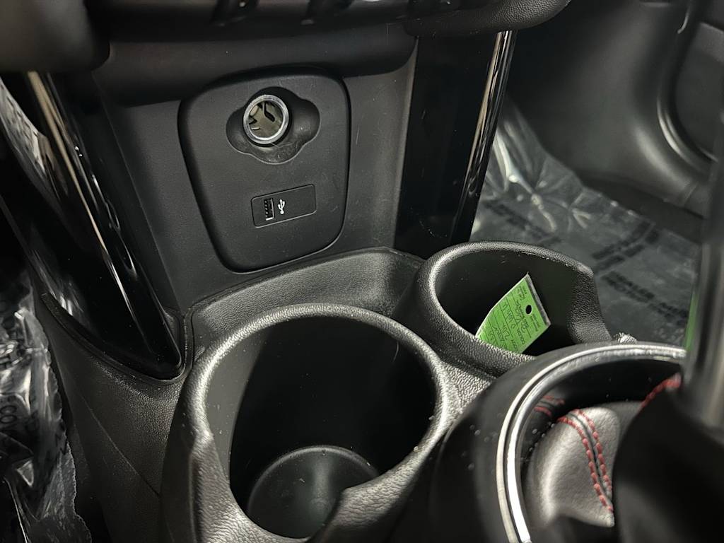 Thumbnail: 2019 MINI Cooper Hardtop - 25