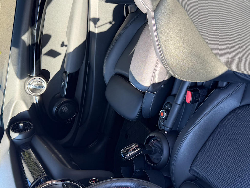 Thumbnail: 2021 MINI Cooper - 4