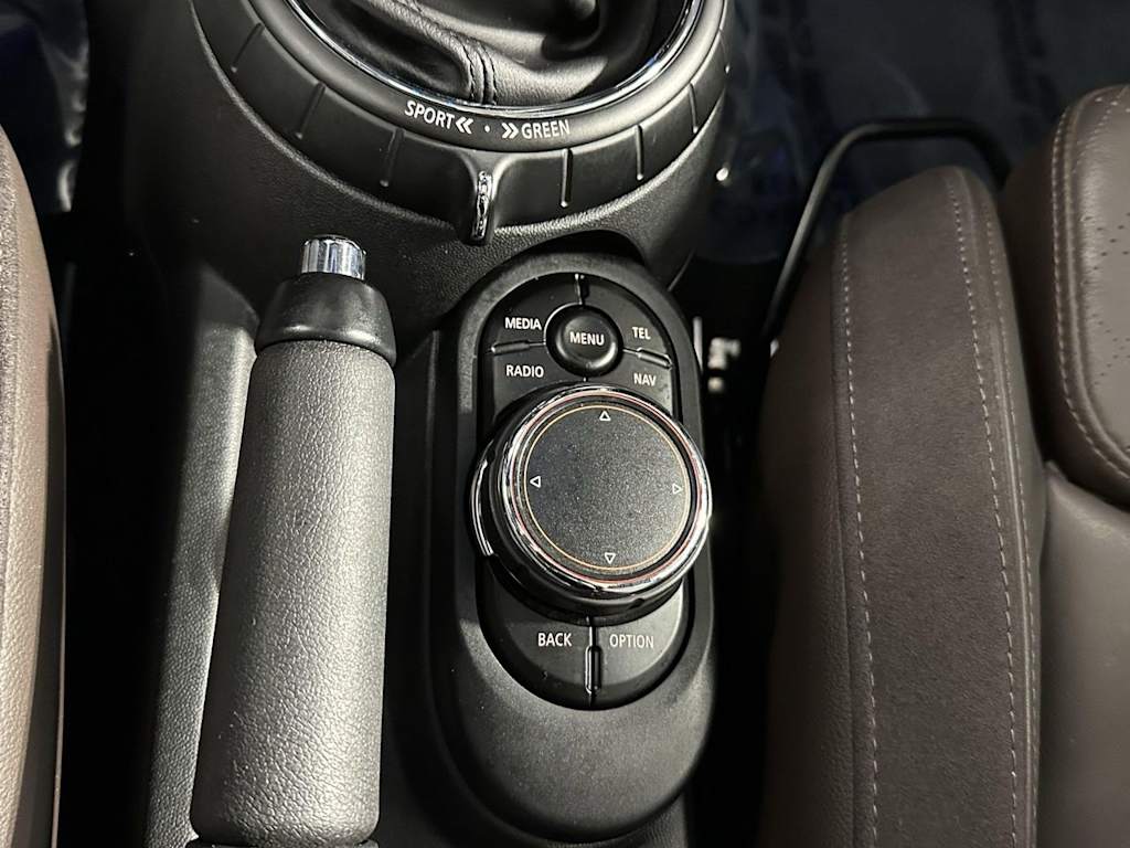 Thumbnail: 2016 MINI Cooper - 25