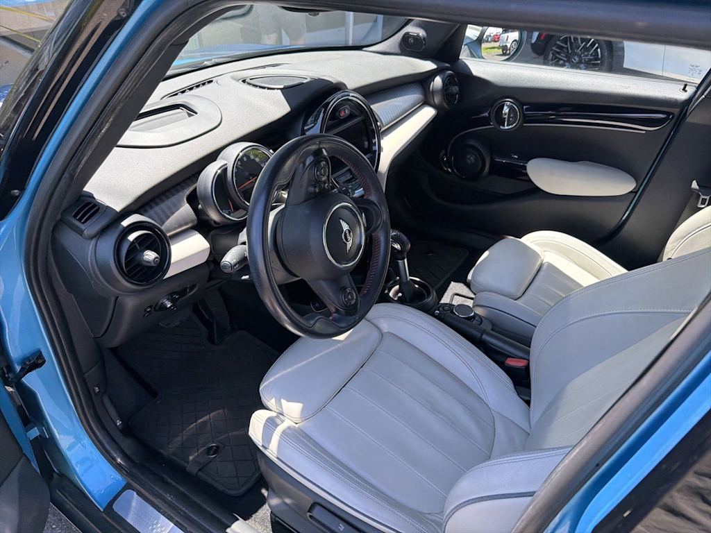 Thumbnail: 2019 MINI Cooper Hardtop - 6