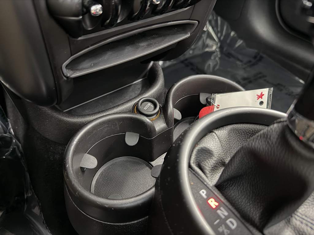 Thumbnail: 2015 MINI Cooper Countryman - 24
