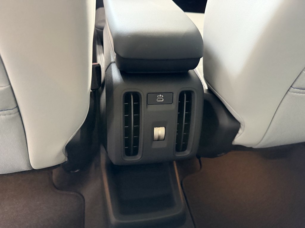 Thumbnail: 2027 MINI Cooper Countryman - 17