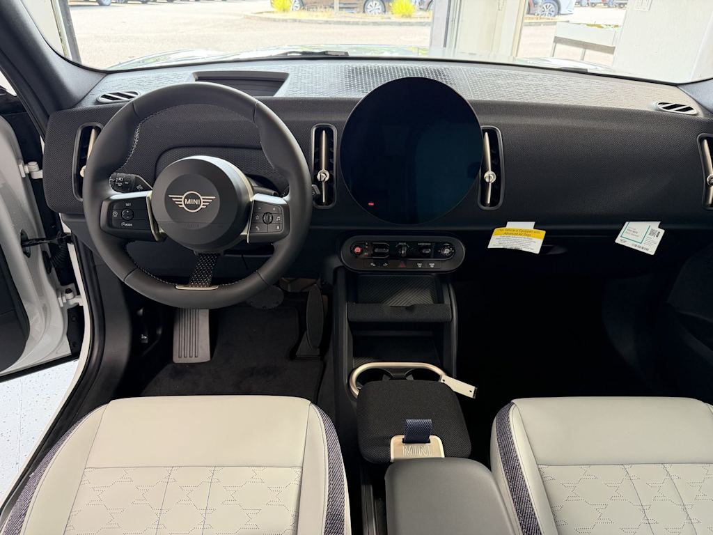 Thumbnail: 2027 MINI Cooper Countryman - 7