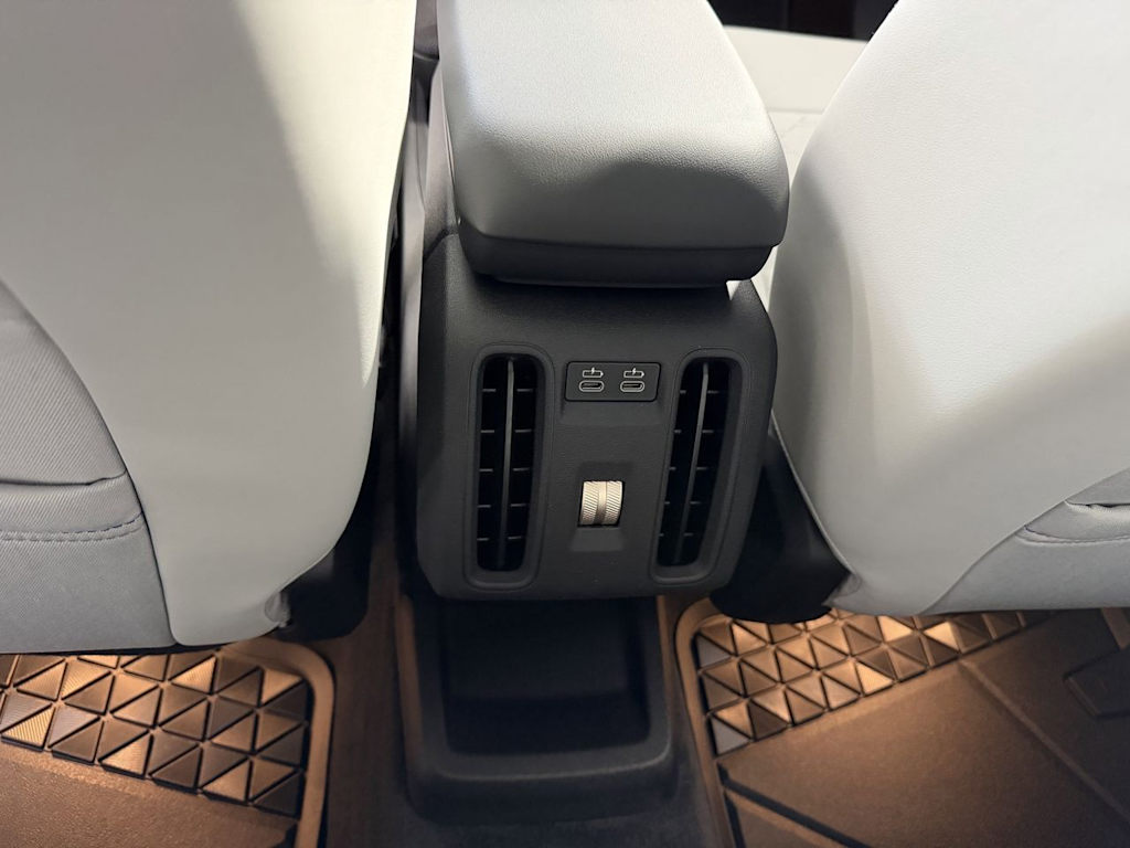 Thumbnail: 2026 MINI Cooper Countryman - 13