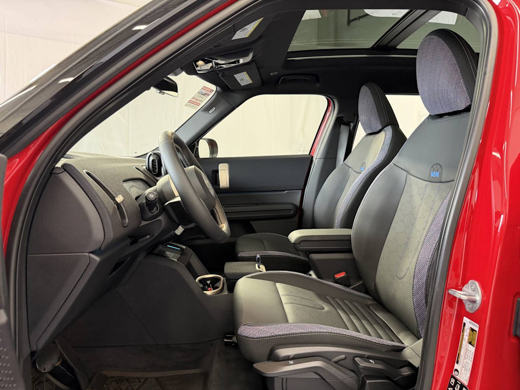 Thumbnail: 2027 MINI Cooper Countryman - 9