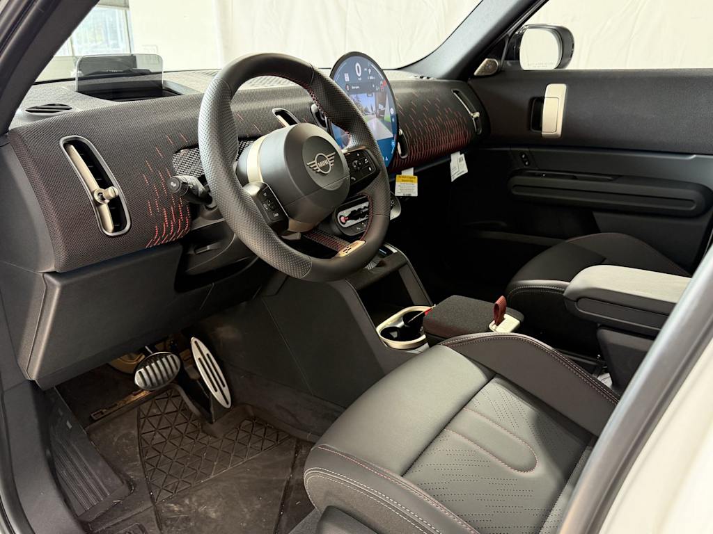 Thumbnail: 2027 MINI Cooper Countryman - 2