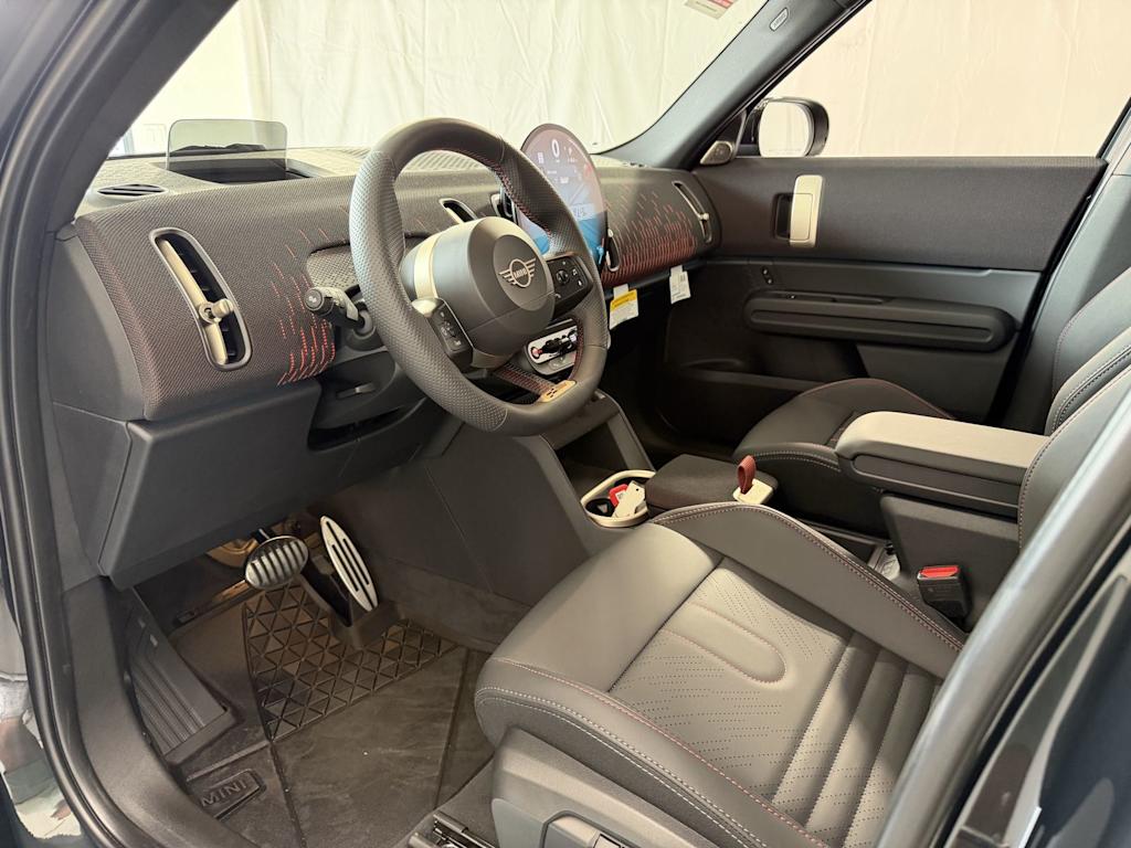 Thumbnail: 2027 MINI Cooper Countryman - 2