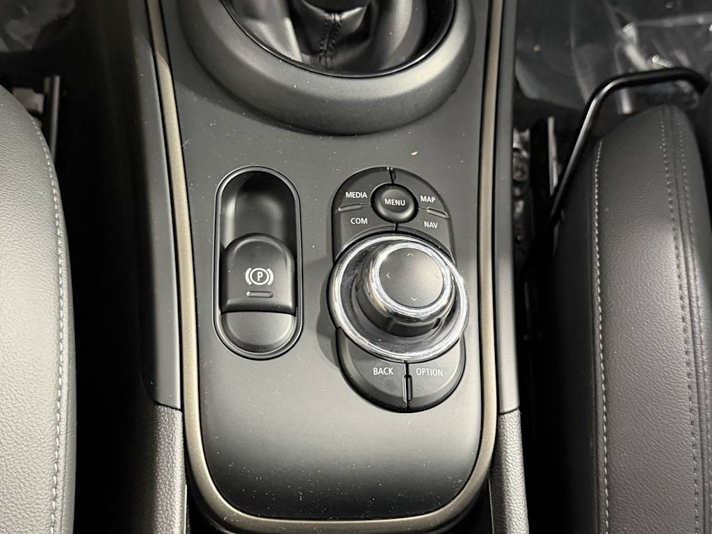 Thumbnail: 2022 MINI Cooper Countryman - 24