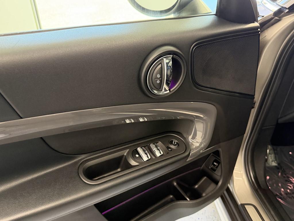 Thumbnail: 2019 MINI Cooper Countryman - 19