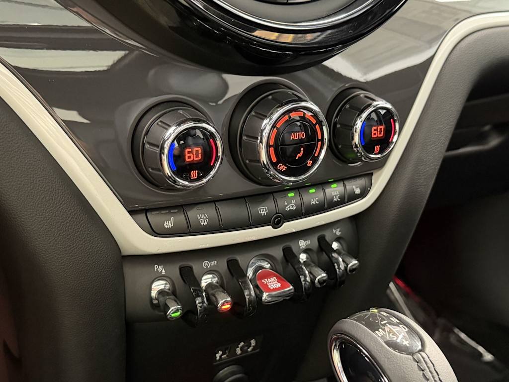 Thumbnail: 2017 MINI Cooper Countryman - 24