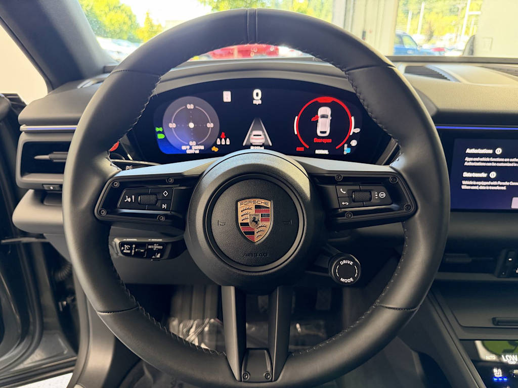 Thumbnail: 2025 Porsche Macan - 10