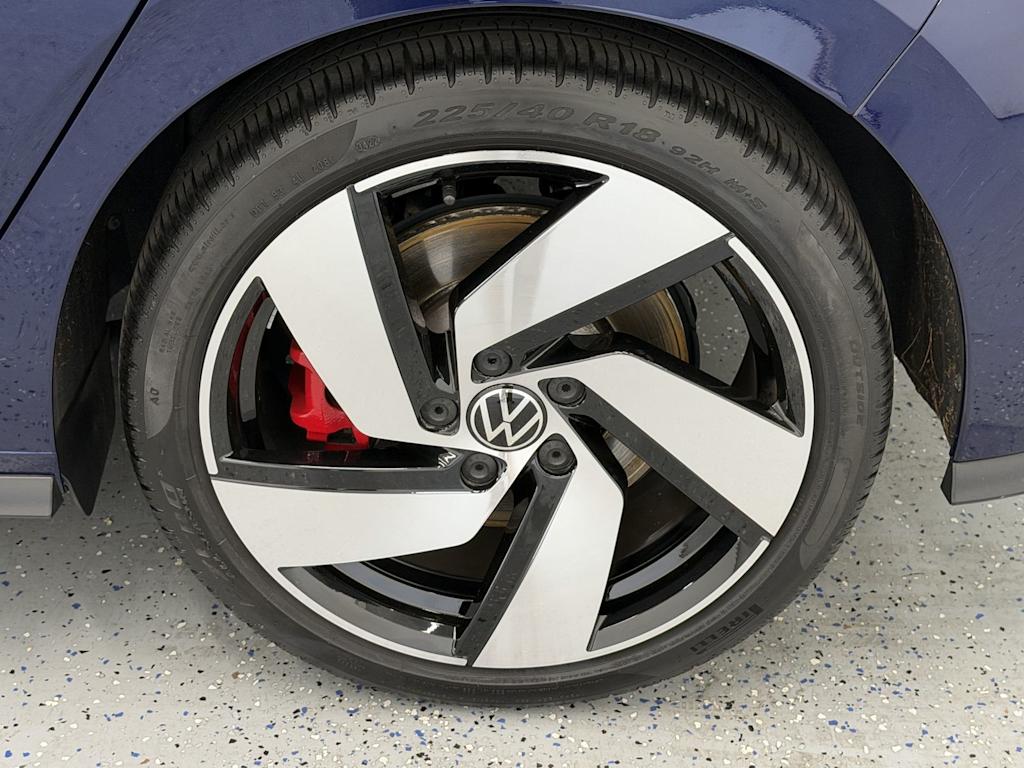 Thumbnail: 2023 Volkswagen Golf - 24