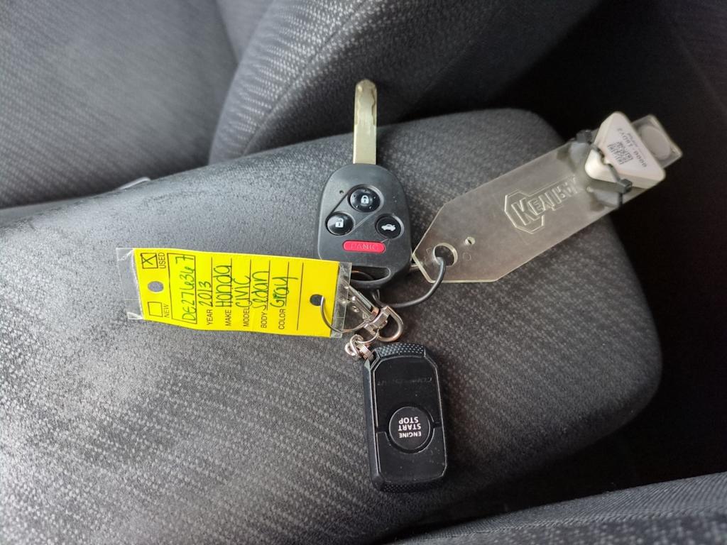 Thumbnail: 2013 Honda Civic - 18