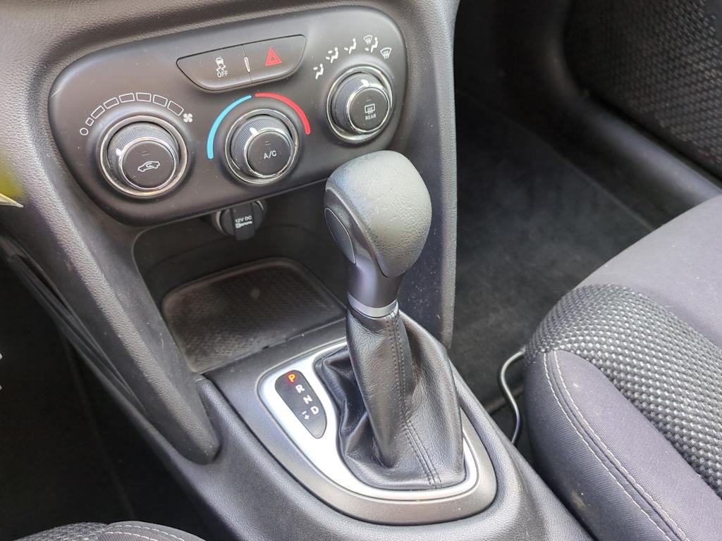 Thumbnail: 2015 Dodge Dart - 16