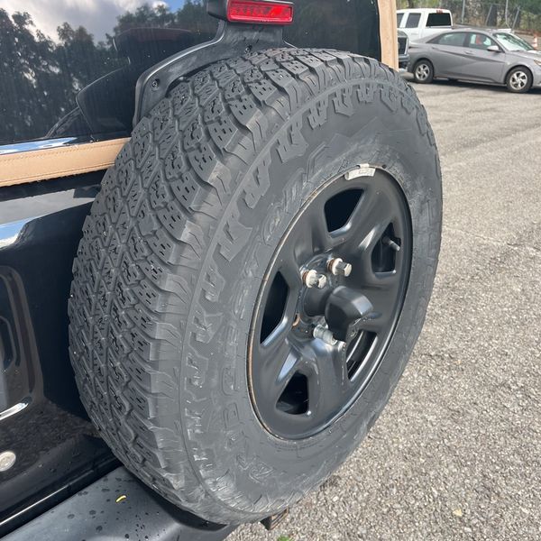 Thumbnail: 2020 Jeep Wrangler - 14