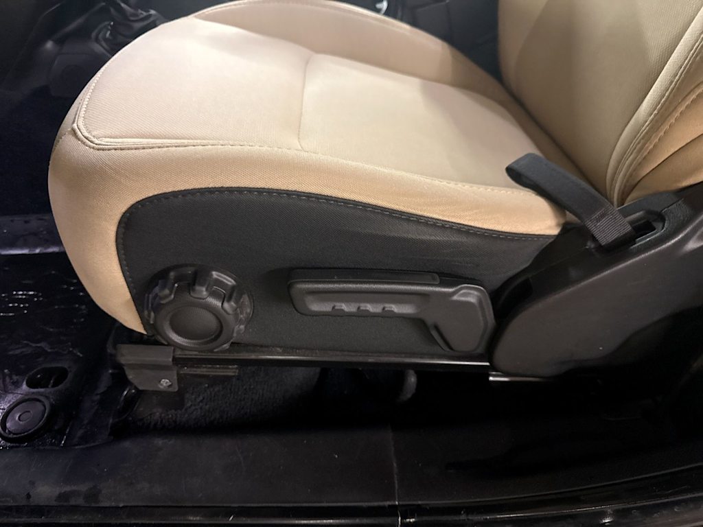 Thumbnail: 2020 Jeep Wrangler - 21