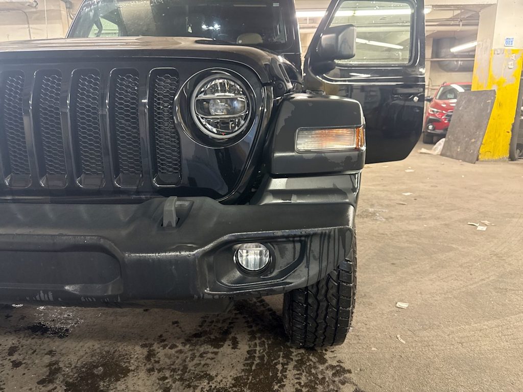 Thumbnail: 2020 Jeep Wrangler - 20