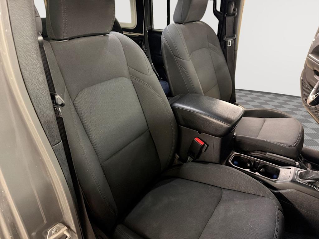 Thumbnail: 2021 Jeep Wrangler - 25