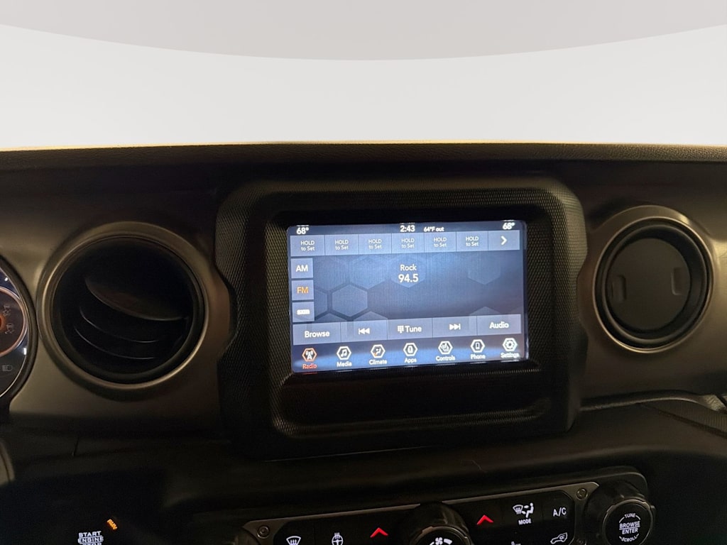 Thumbnail: 2021 Jeep Wrangler - 31