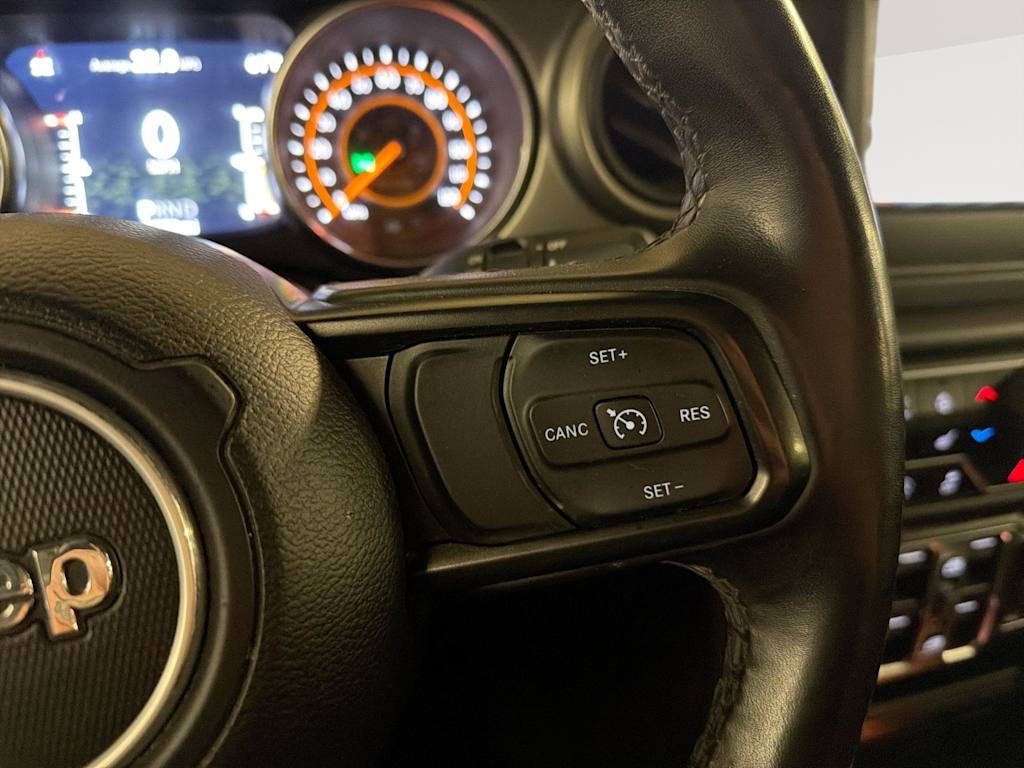 Thumbnail: 2021 Jeep Wrangler - 27