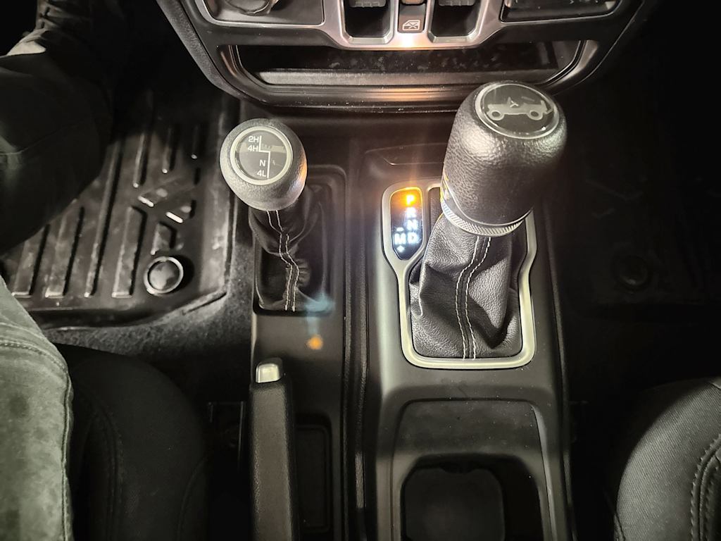 Thumbnail: 2018 Jeep Wrangler - 14