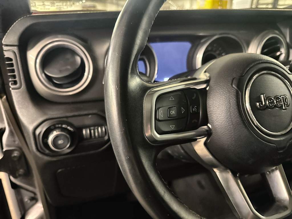 Thumbnail: 2018 Jeep Wrangler - 29