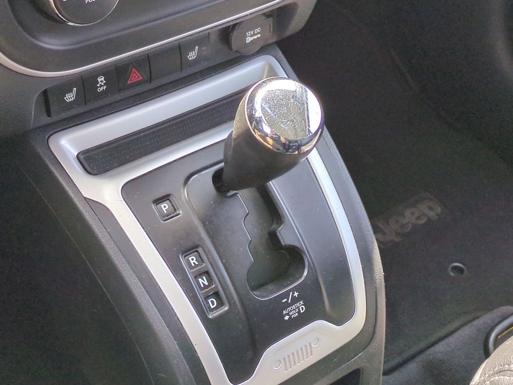 Thumbnail: 2017 Jeep Compass - 16