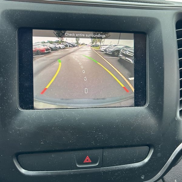 Thumbnail: 2019 Jeep Cherokee - 26
