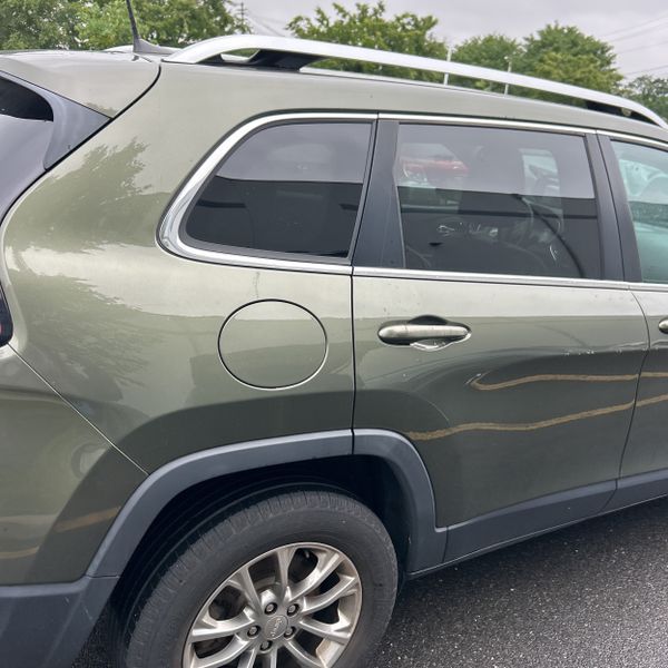 Thumbnail: 2019 Jeep Cherokee - 19