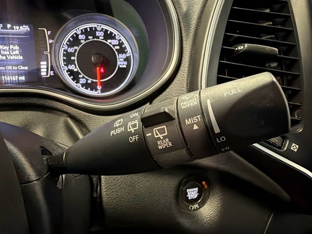 Thumbnail: 2019 Jeep Cherokee - 32
