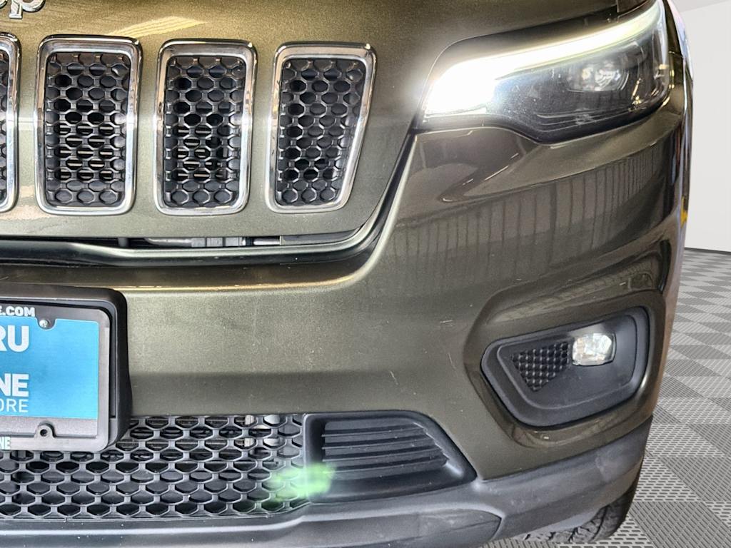 Thumbnail: 2019 Jeep Cherokee - 25