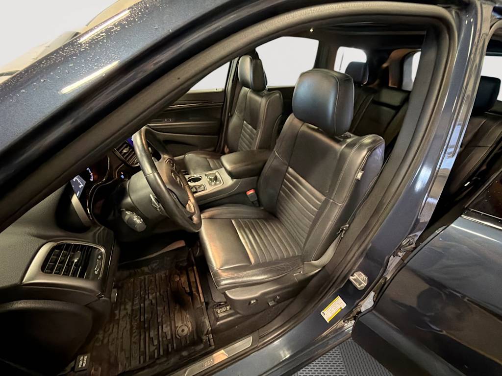 Thumbnail: 2020 Jeep Grand Cherokee - 11