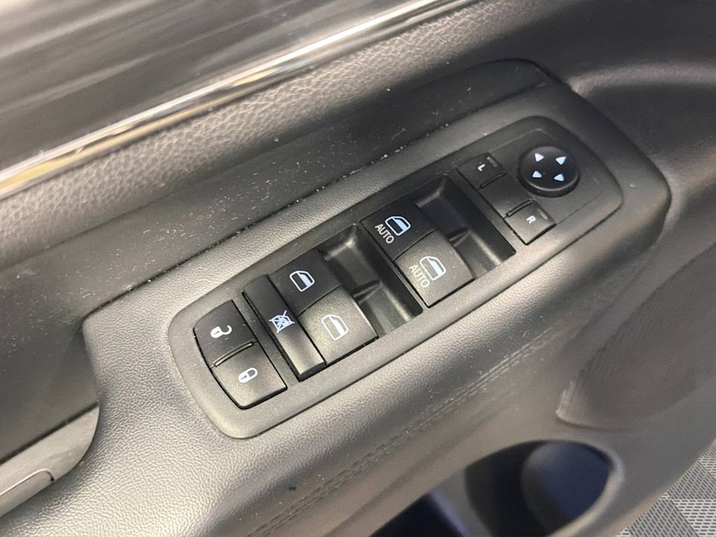 Thumbnail: 2020 Jeep Grand Cherokee - 26