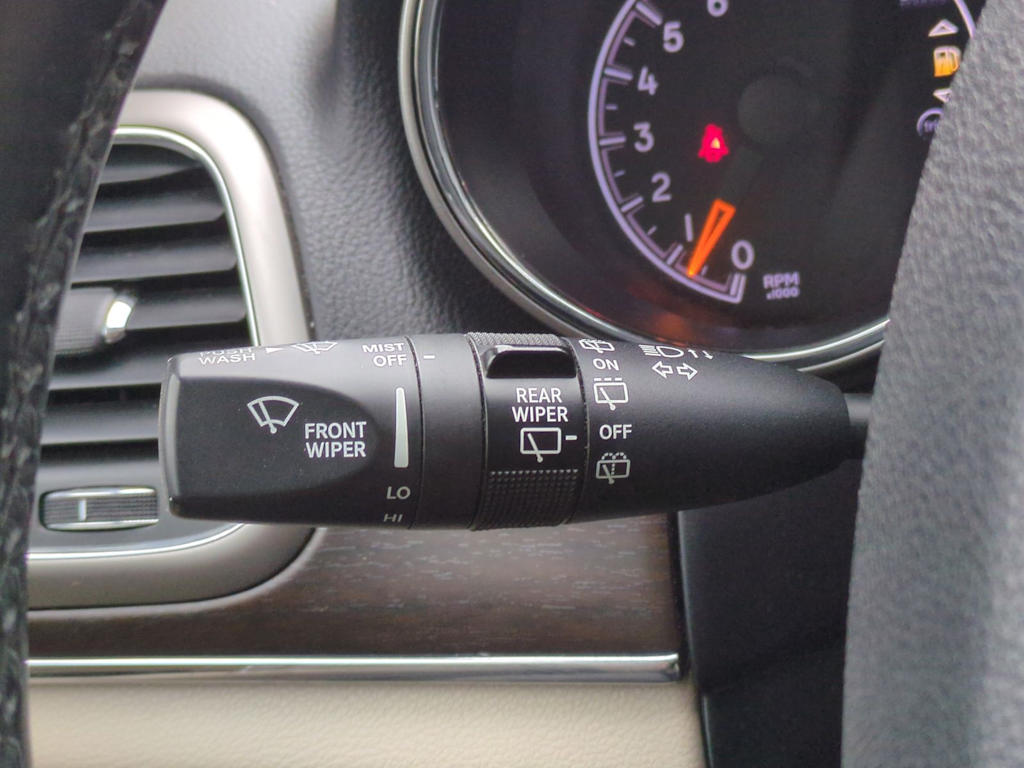 Thumbnail: 2018 Jeep Grand Cherokee - 31