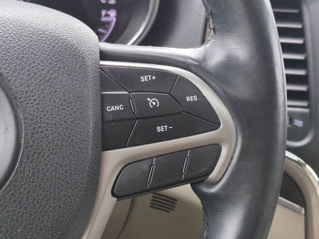 Thumbnail: 2018 Jeep Grand Cherokee - 30