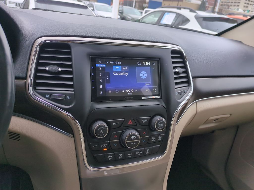 Thumbnail: 2018 Jeep Grand Cherokee - 15