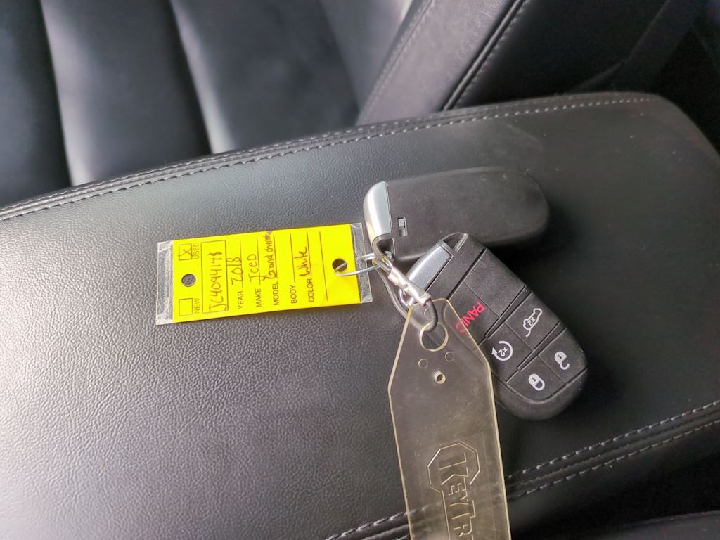 Thumbnail: 2018 Jeep Grand Cherokee - 18