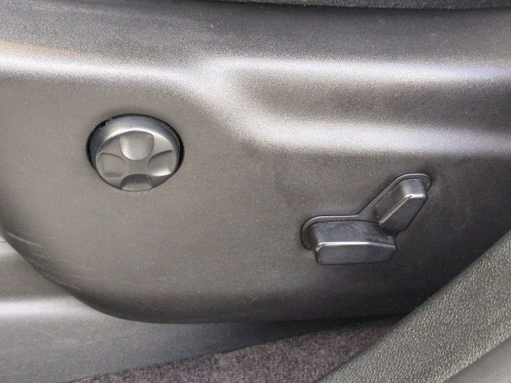 Thumbnail: 2018 Jeep Grand Cherokee - 25