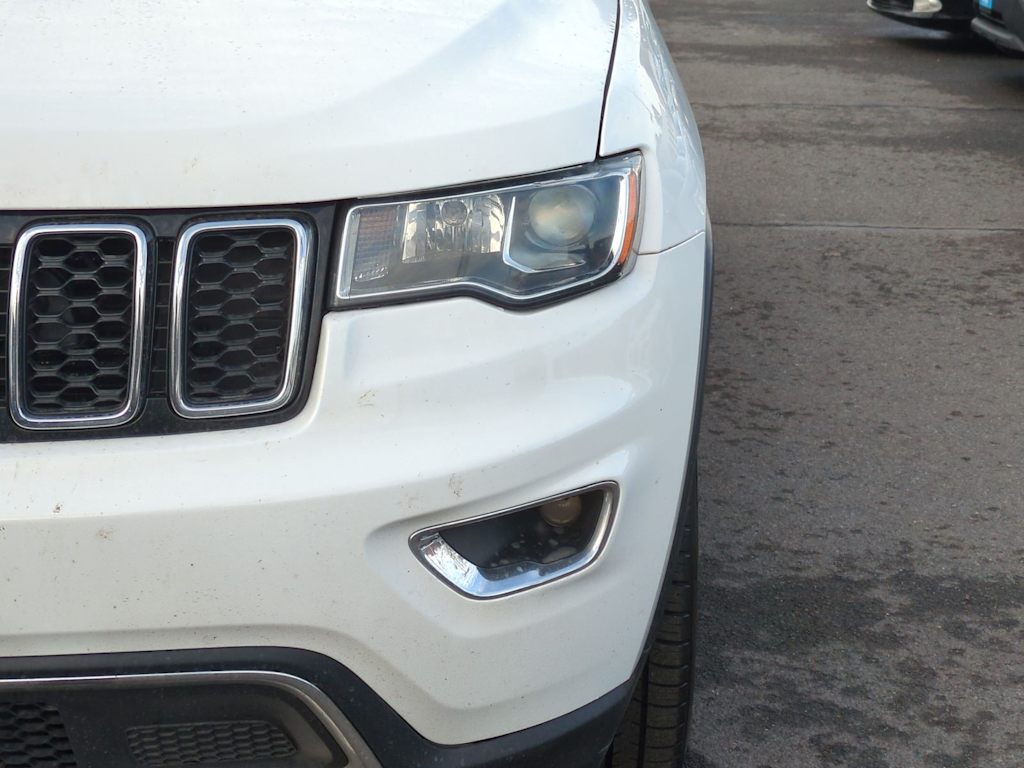 Thumbnail: 2018 Jeep Grand Cherokee - 24