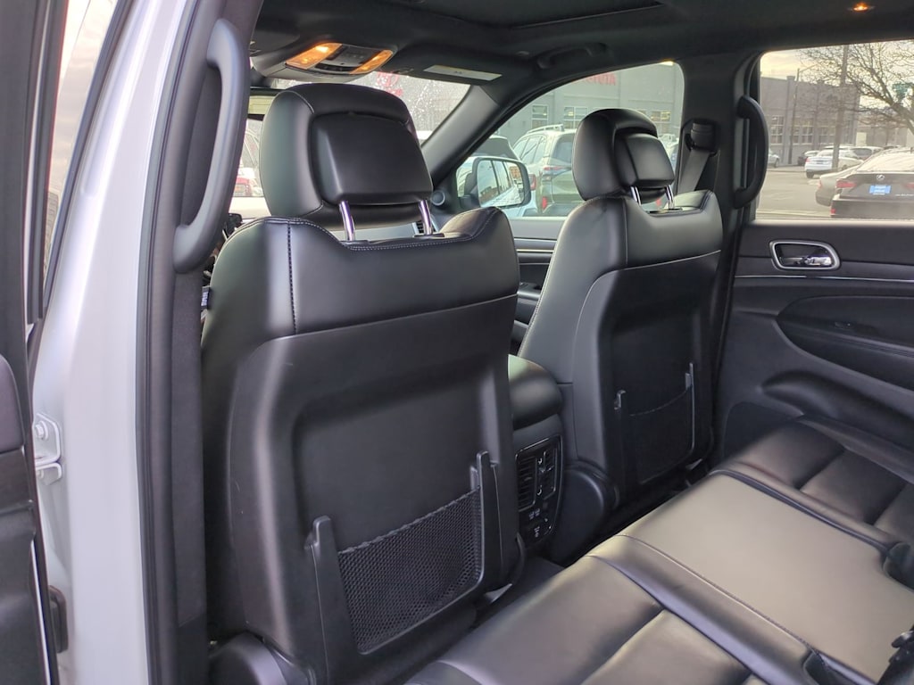 Thumbnail: 2018 Jeep Grand Cherokee - 13