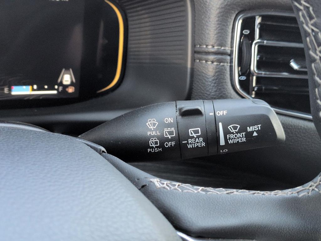 Thumbnail: 2023 Jeep Wagoneer - 30